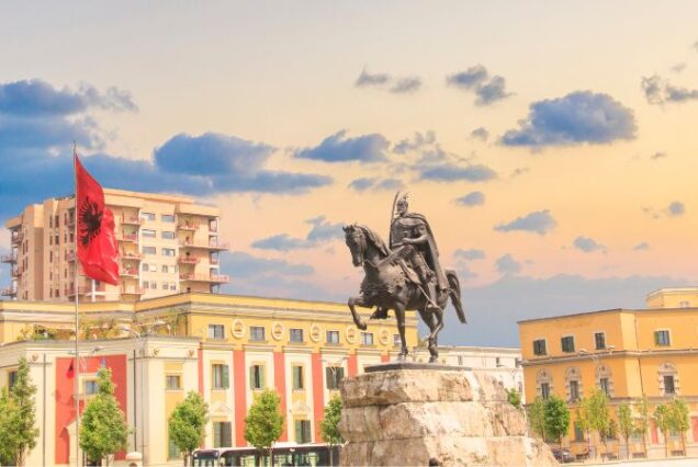 Órigo Viagens Especializada no Turismo à Europa - Capitais da Croácia com Albânia, Macedônia e Sérvia